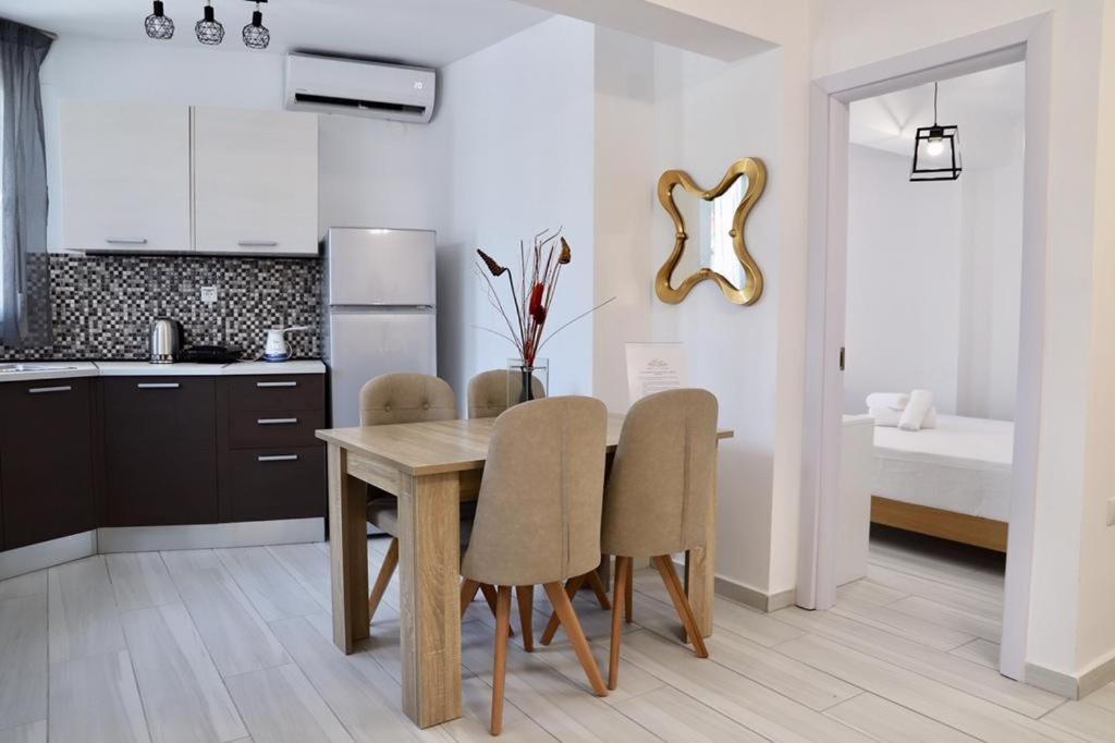 Design Suites Efharis Неа-Перамос Экстерьер фото